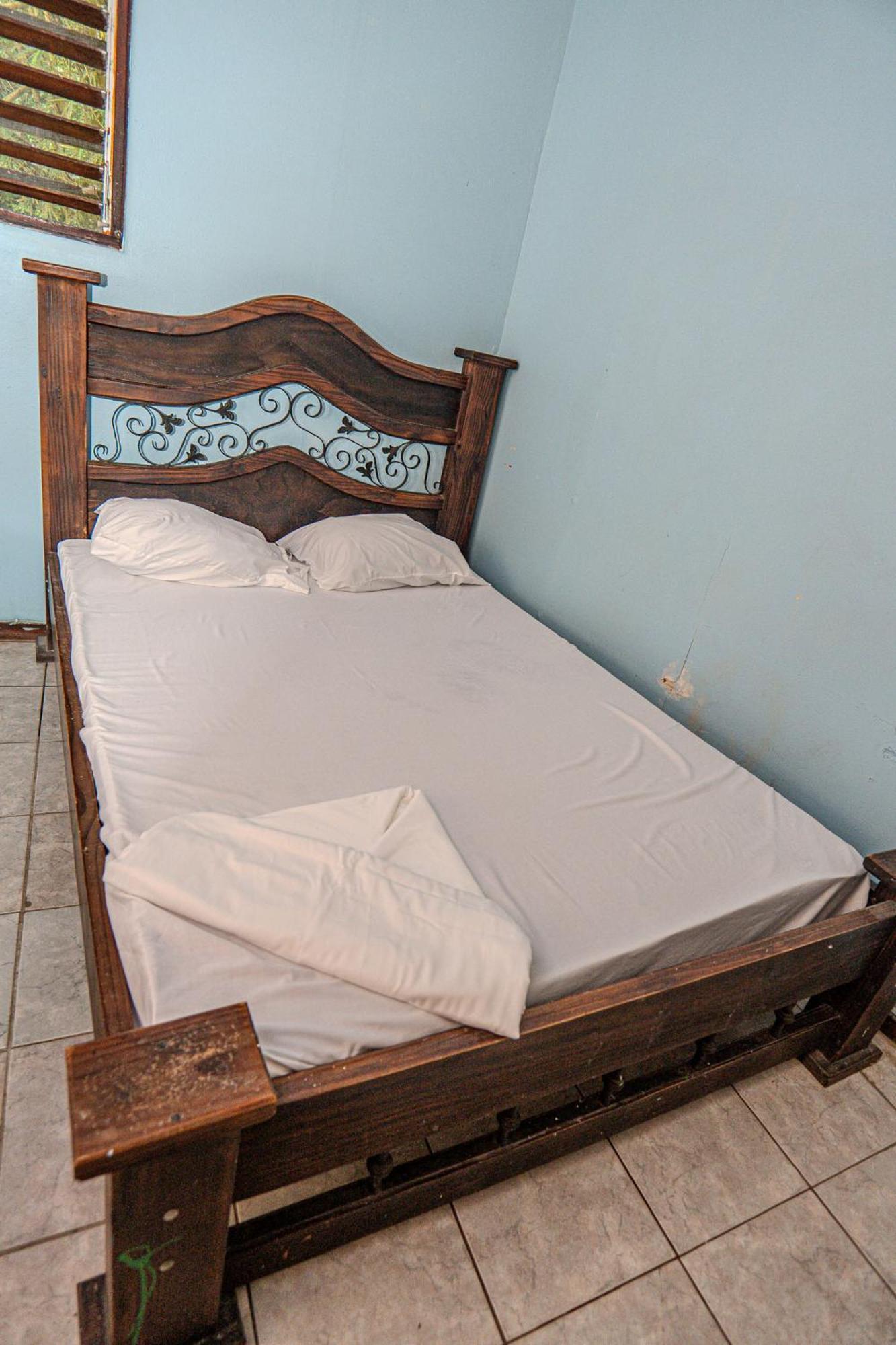 Costa Linda Art Hostel Manuel Antonio Dış mekan fotoğraf