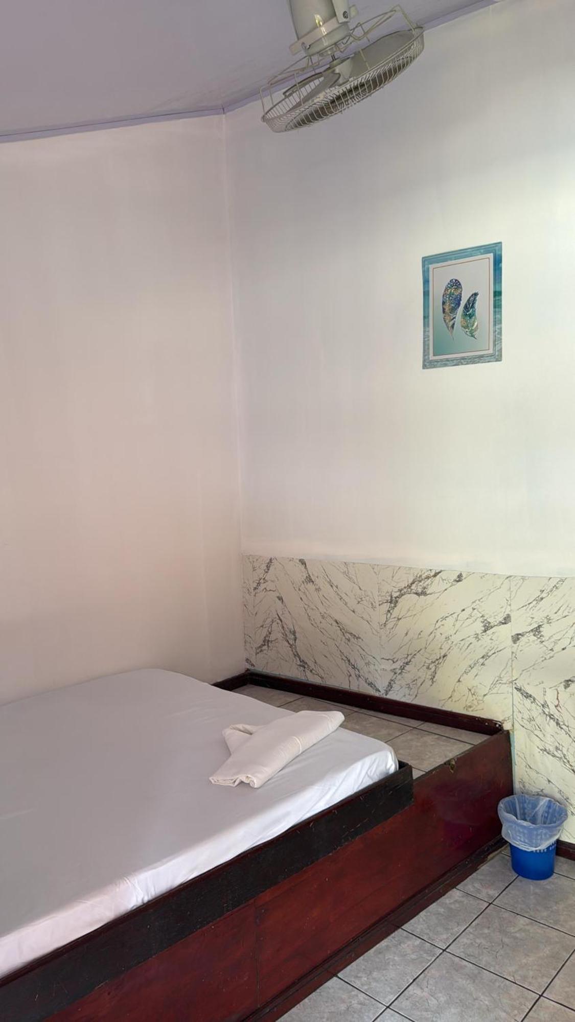 Costa Linda Art Hostel Manuel Antonio Dış mekan fotoğraf