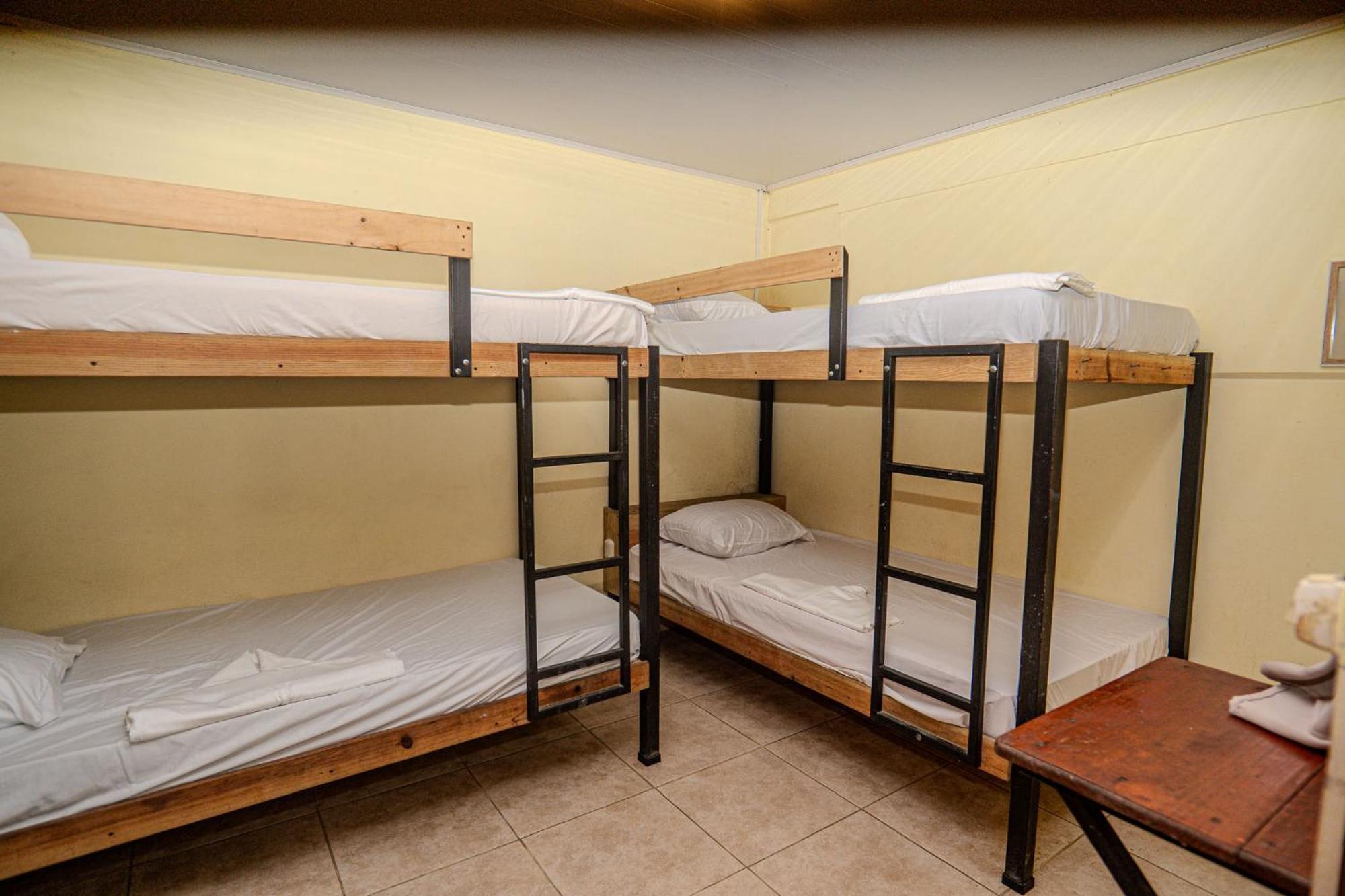 Costa Linda Art Hostel Manuel Antonio Dış mekan fotoğraf